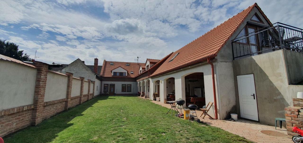 Penzion Dolní Dunajovice Eksteriør billede